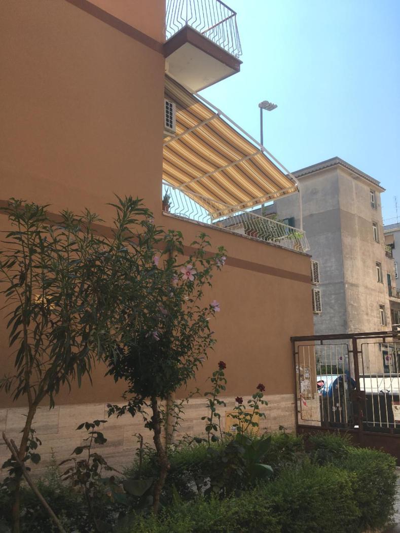 Alloggio Turistico Via Dei Faggi - Room Рим Екстериор снимка